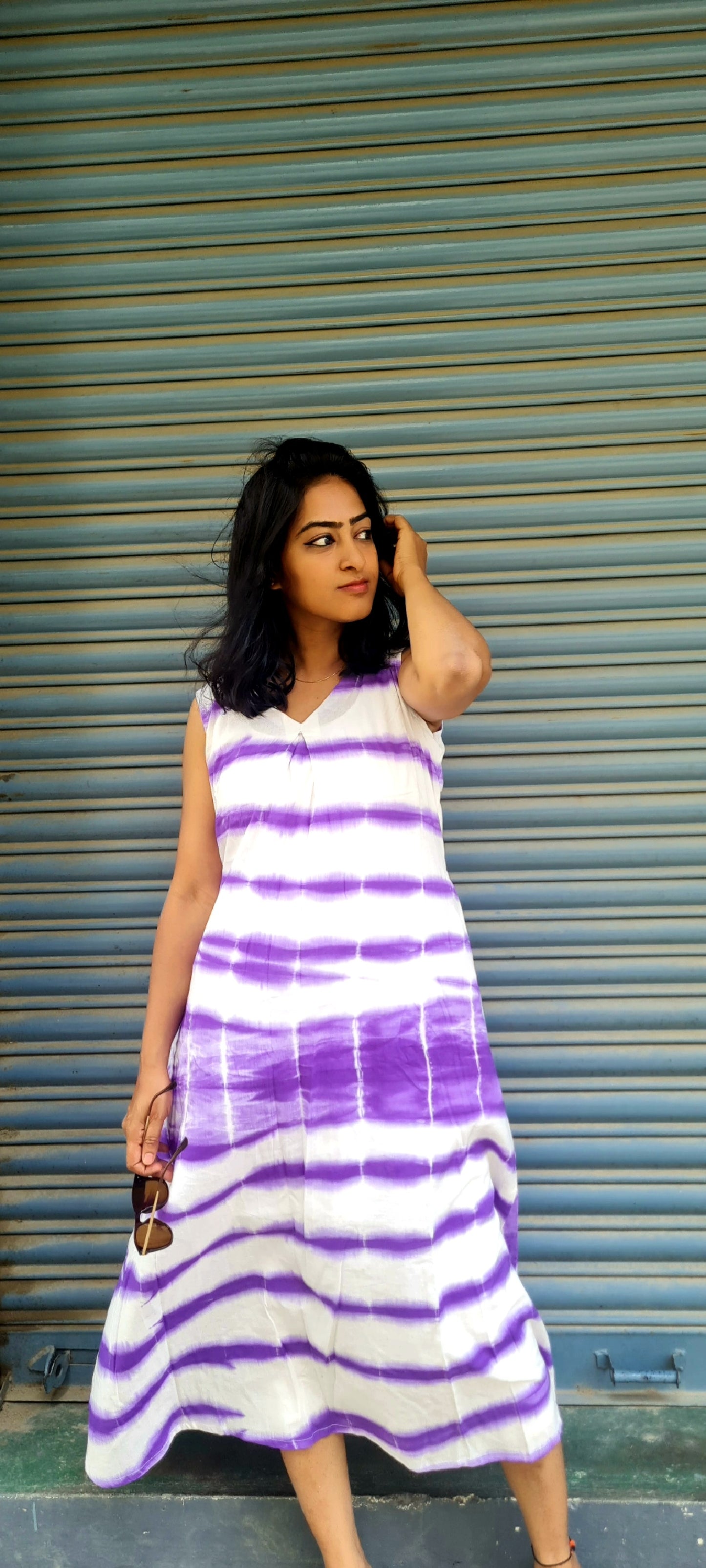 Elegant Purple and White Tie-Dye Mul Cotton Flowy Long Top with Pockets