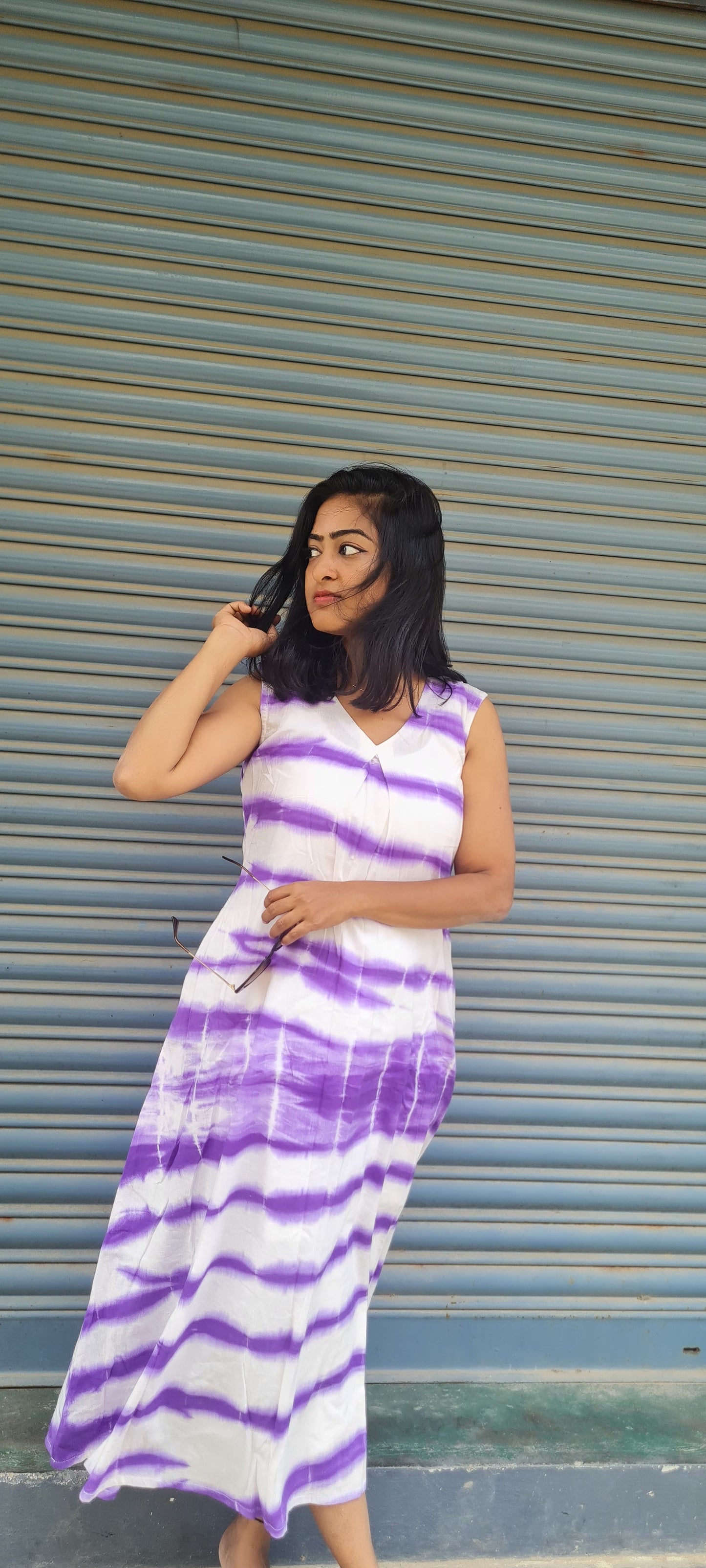 Elegant Purple and White Tie-Dye Mul Cotton Flowy Long Top with Pockets