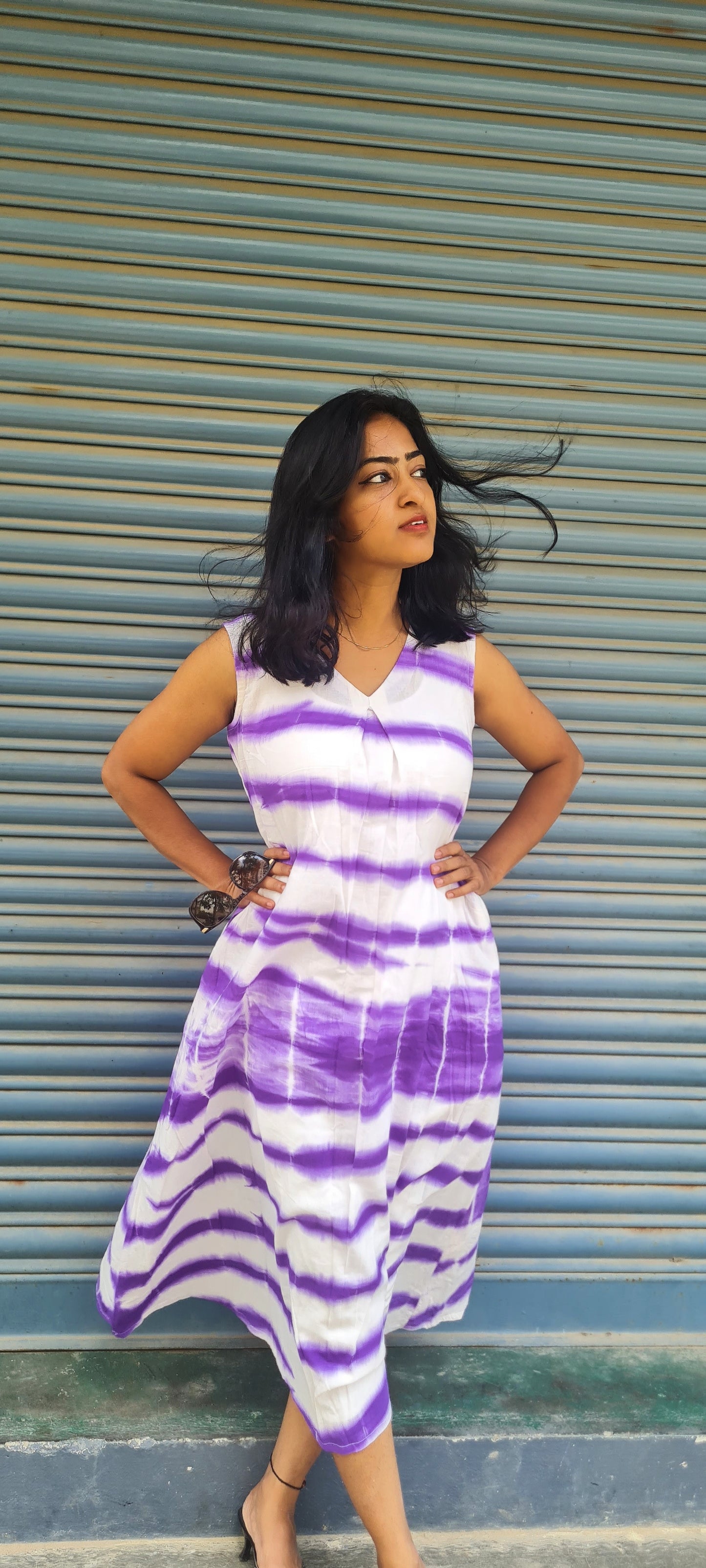 Elegant Purple and White Tie-Dye Mul Cotton Flowy Long Top with Pockets